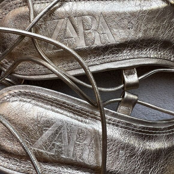 Zara Metallic Gold Low Heel Strappy Sandal Women EU 38 US 7.5 Casual Resort - Picture 10 of 16